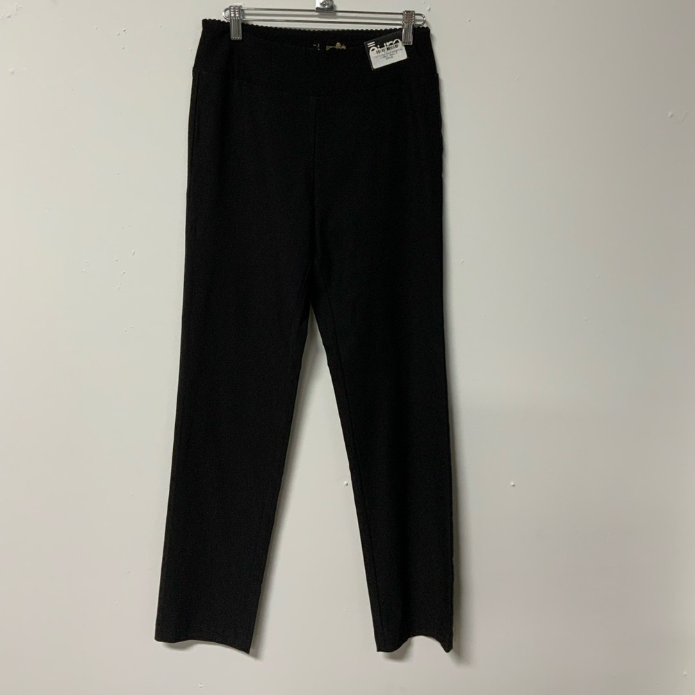 Euro straight leg pant. (4). NWT